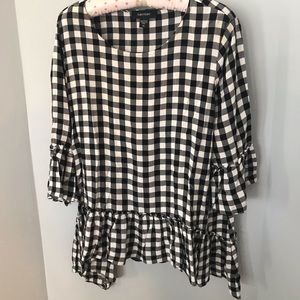 Spring top by Karen Kane